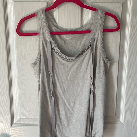 Loft petite tank top $12 each - Picture 2 of 5